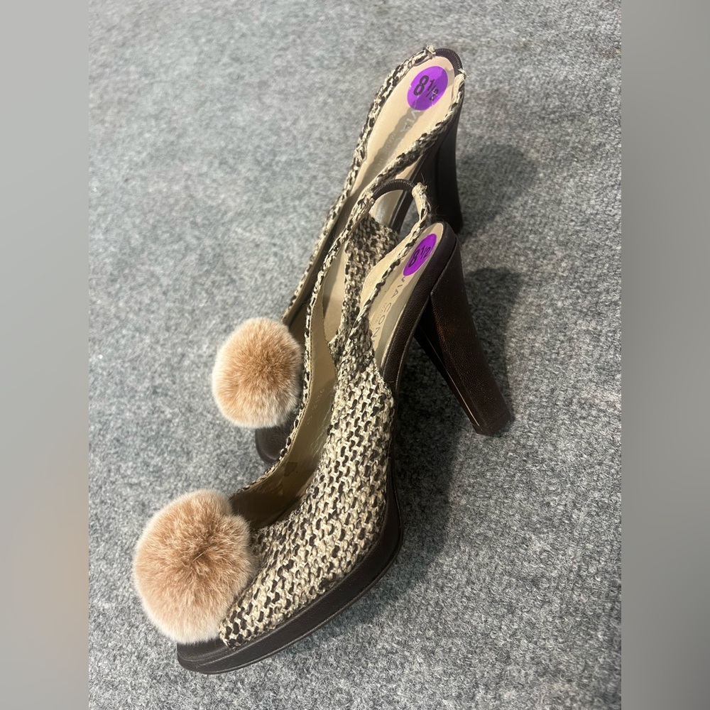 Woman’s 8.5 via condotti peep toe heels